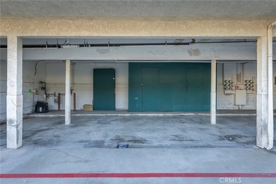 Welcome home to this rare and beautifully remodeled 2-bedroom - photo 35