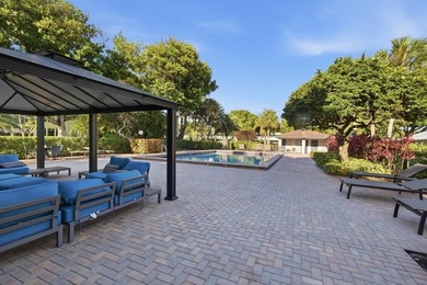 Beautifully upgraded villa in the sought-after CYPRESS ESTATES - photo 35