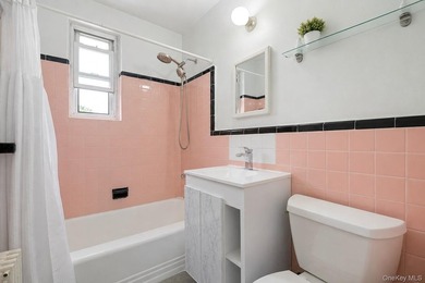 Welcome to this beautifully maintained and sun-filled 1-bedroom - photo 9