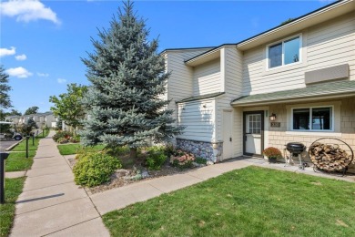 Lake Townhome/Townhouse Sale Pending in South Harbor Twp, Minnesota