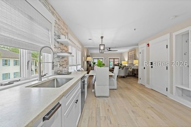 Rare opportunity to own a beautifully high-end renovated corner - photo 12