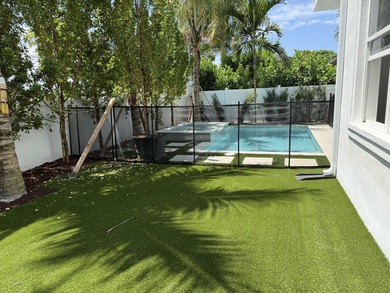Brand new construction in the heart of SoSo on a coveted - photo 12