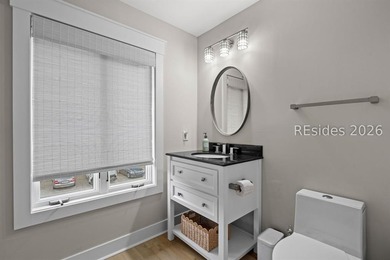 Rare opportunity to own a beautifully high-end renovated corner - photo 13