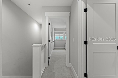 Rare opportunity to own a beautifully high-end renovated corner - photo 17