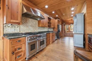 Private Retreat on Hartwell with Minimal Corp Property - photo 12