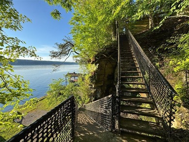 The Ultimate All-Season Lake Home. Custom 4 BR, 3.5 Bath, 2426 - photo 8