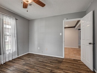 Welcome to 503 W Owens, where classic bungalow charm meets - photo 31