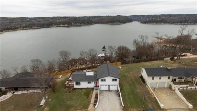 Stunning Beaver Lake Beauty! Move-In Ready with lots of updates - Lake Home For Sale in Rogers, Arkansas