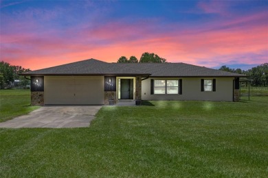 Lake Home For Sale in Groveland, Florida