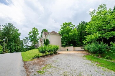 Welcome to this stunning four bedroom, three-and-a-half bath - photo 4