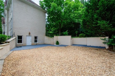 Welcome to this stunning four bedroom, three-and-a-half bath - photo 5