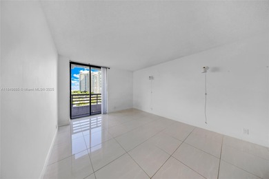 Stunning 3-Bedroom Apartment with Park Views Near Aventura Mall
