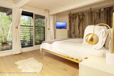 Welcome to this beautiful four-bedroom, three-bathroom condo - photo 13