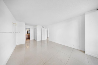 Stunning 3-Bedroom Apartment with Park Views Near Aventura Mall
