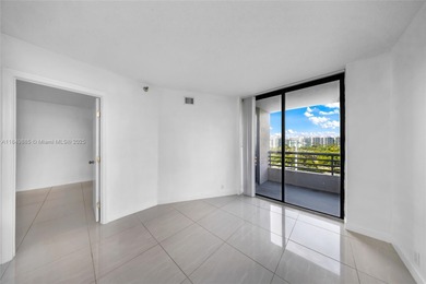 Stunning 3-Bedroom Apartment with Park Views Near Aventura Mall
