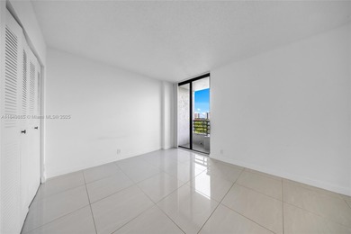 Stunning 3-Bedroom Apartment with Park Views Near Aventura Mall
