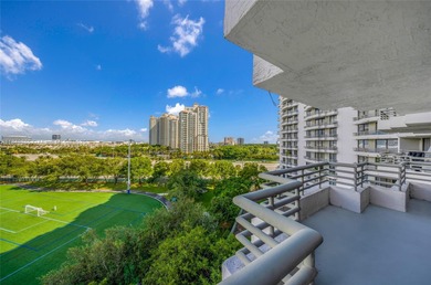 Stunning 3-Bedroom Apartment with Park Views Near Aventura Mall
