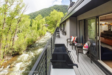 Welcome to this beautiful four-bedroom, three-bathroom condo - photo 31
