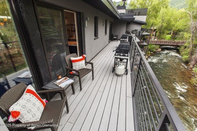 Welcome to this beautiful four-bedroom, three-bathroom condo - photo 32