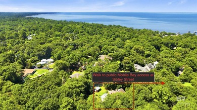 Located in the Montrose area of Fairhope. This one-of-a-kind - photo 2