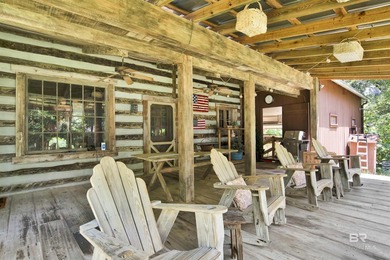 Located in the Montrose area of Fairhope. This one-of-a-kind - photo 4