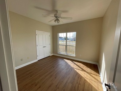 Newly painted beautiful home conveniently located on corner lot - photo 8