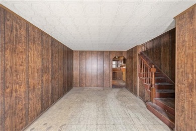 LOCATION LOCATION LOCATION!! This one family semi-attached home - photo 7