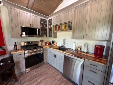 (private lake, pond, creek) Home For Sale in Anaconda Montana