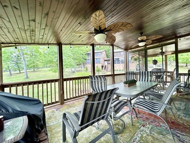 Beautiful upper level condo located in a gated Lake Cumberland - photo 11