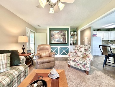 Beautiful upper level condo located in a gated Lake Cumberland - photo 12