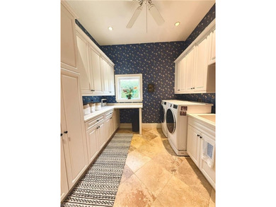 Ultimate single-family residence with approx 5000 sq feet to - photo 15