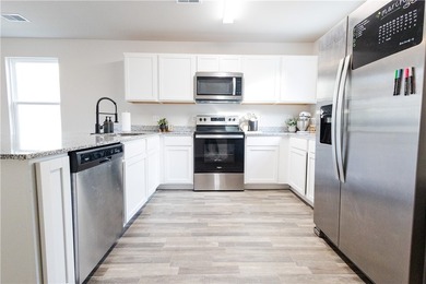 Nestled in the Palmetto Place community, this 3-bedroom, 2 - photo 3
