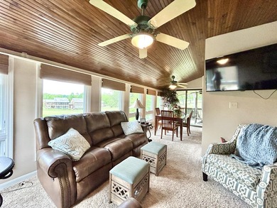 Beautiful upper level condo located in a gated Lake Cumberland - photo 27