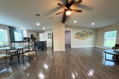 Cedar Creek Lake Home For Sale in Kemp Texas