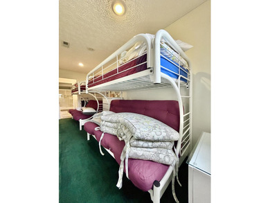 Beautiful upper level condo located in a gated Lake Cumberland - photo 48
