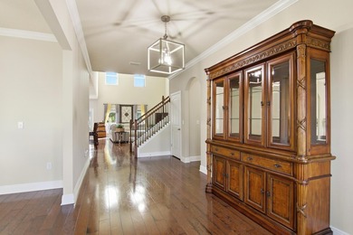 Welcome to a beautifully maintained, original-owner home - photo 8