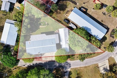 Well kept immaculate waterfront home with Income producing - photo 3