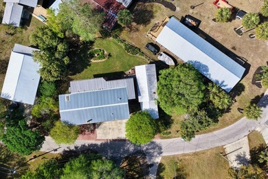 Well kept immaculate waterfront home with Income producing - photo 4