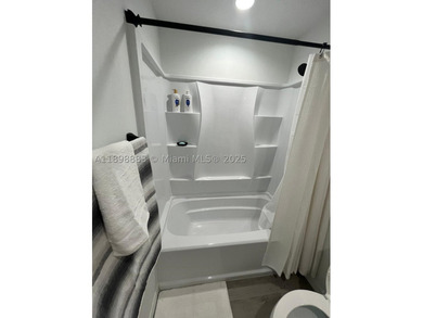 Practically Brand-new Construction! This beautiful 2 bedrooms ,2 - photo 10