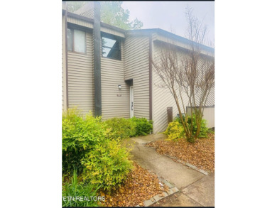 Lake Home For Sale in Fairfield Glade, Tennessee