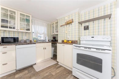 This is the cutest lake front home that has hit the market! - photo 28