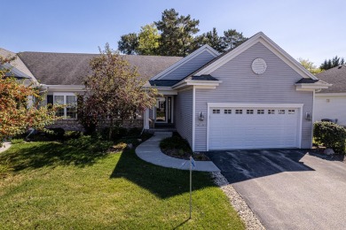 Lake Condo For Sale in Oconomowoc, Wisconsin