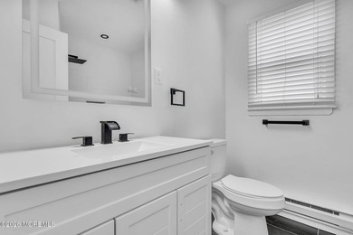 Welcome to this beautifully renovated Melville model in the - photo 31