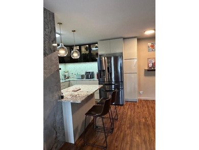 Welcome to Brightwater Tower.
Beautiful 2 bedroom, 1bath condo