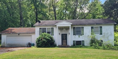 (private lake, pond, creek) Home For Sale in Robinson Illinois