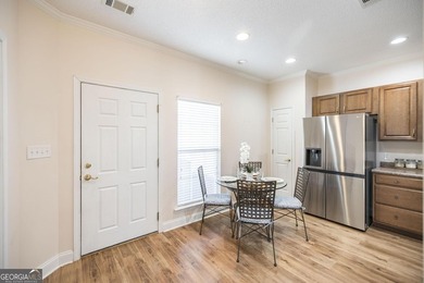 Welcome to comfortable, low maintenance living in Houston - photo 5