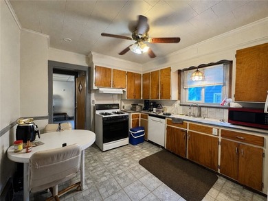 Calling all investors and owner-occupants! Don't miss this - photo 10