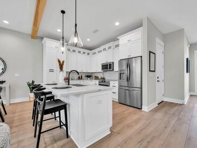 Welcome to The Oaks, a charming neighborhood nestled in the - photo 4