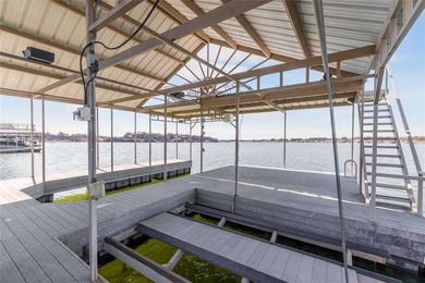 Lakefront Luxury Awaits at Deepwater Estates. Experience the - photo 21