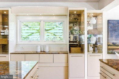 Exceptional residence commanding over half an acre of pristine - photo 27